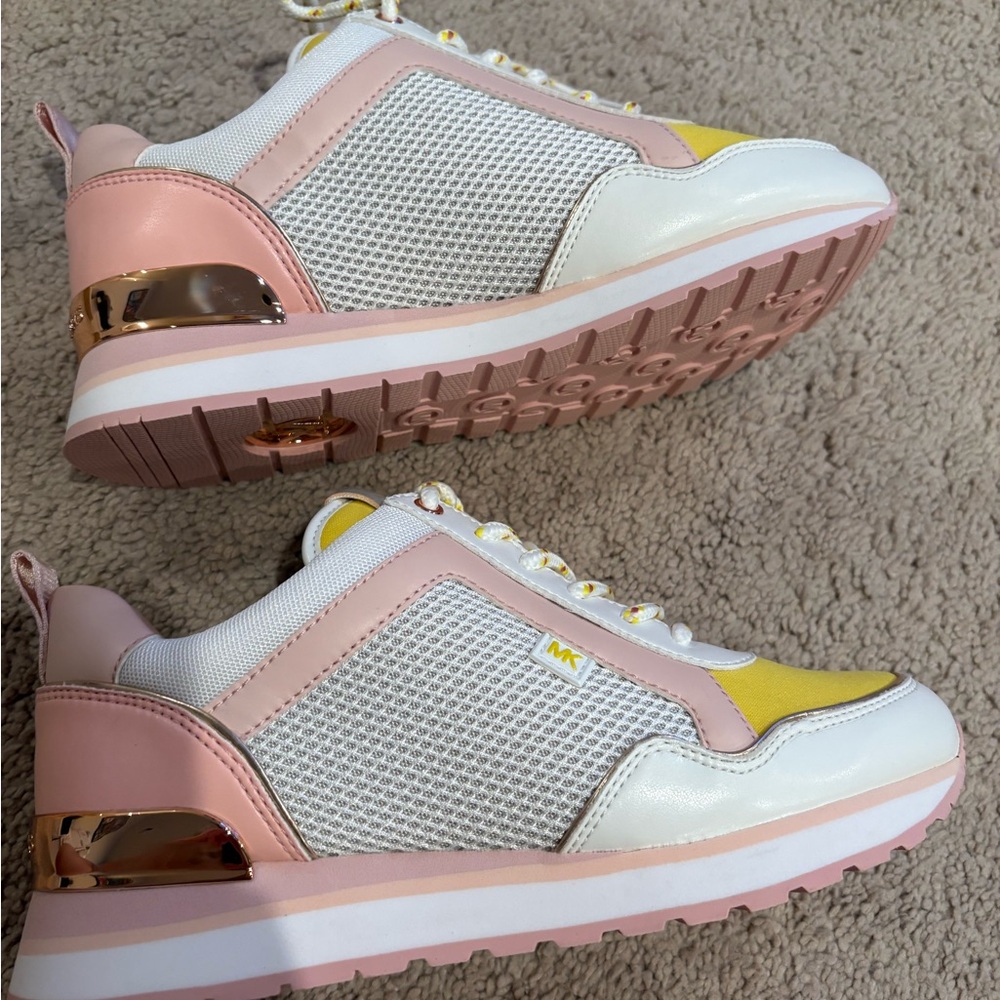 MICHAEL KORS Maddy Trainer Sneakers US 7 Optic White $160NEW - Picture 11 of 14